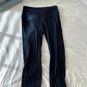 Women’s Lululemon - Wunder Under - HR crop - size 10 - Navy